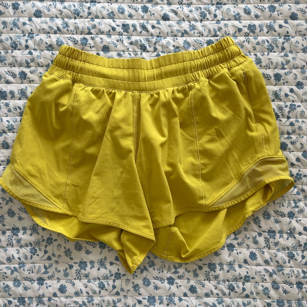 Lululemon hotty hot short 4 tall